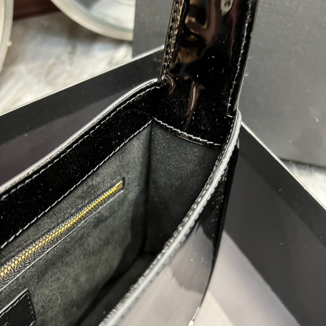 Borsa YSL