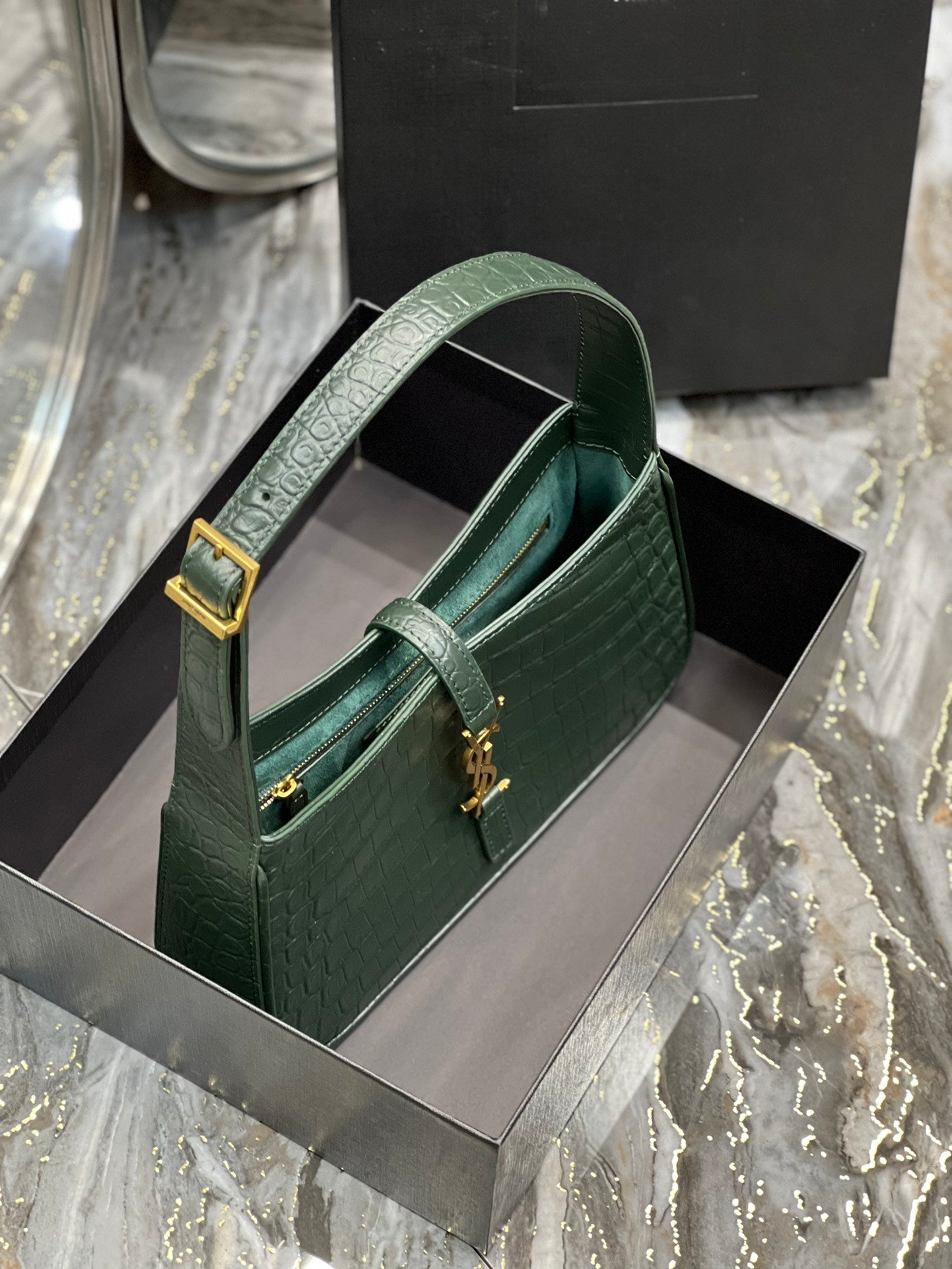 Borsa YSL