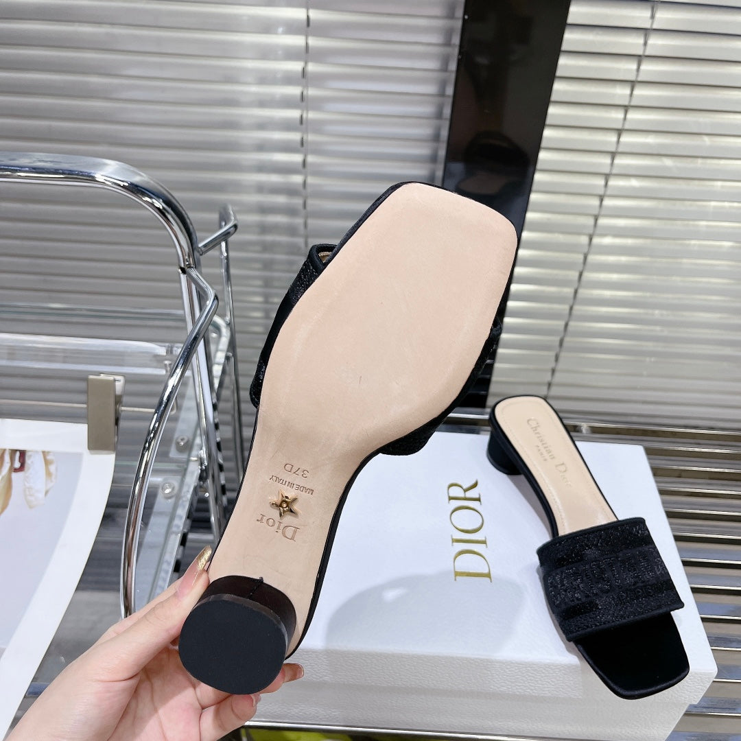 Christian Dior total black