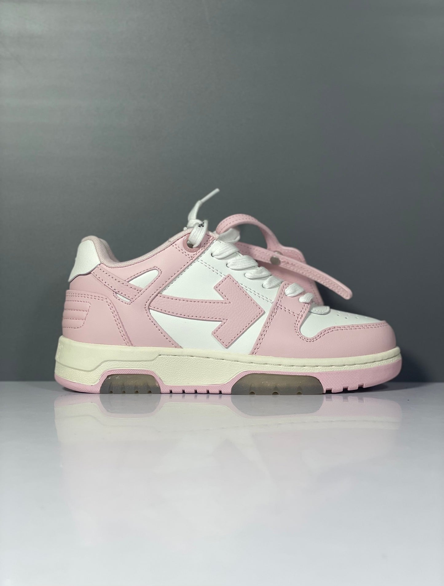 OFF-WHITE Out Of Office