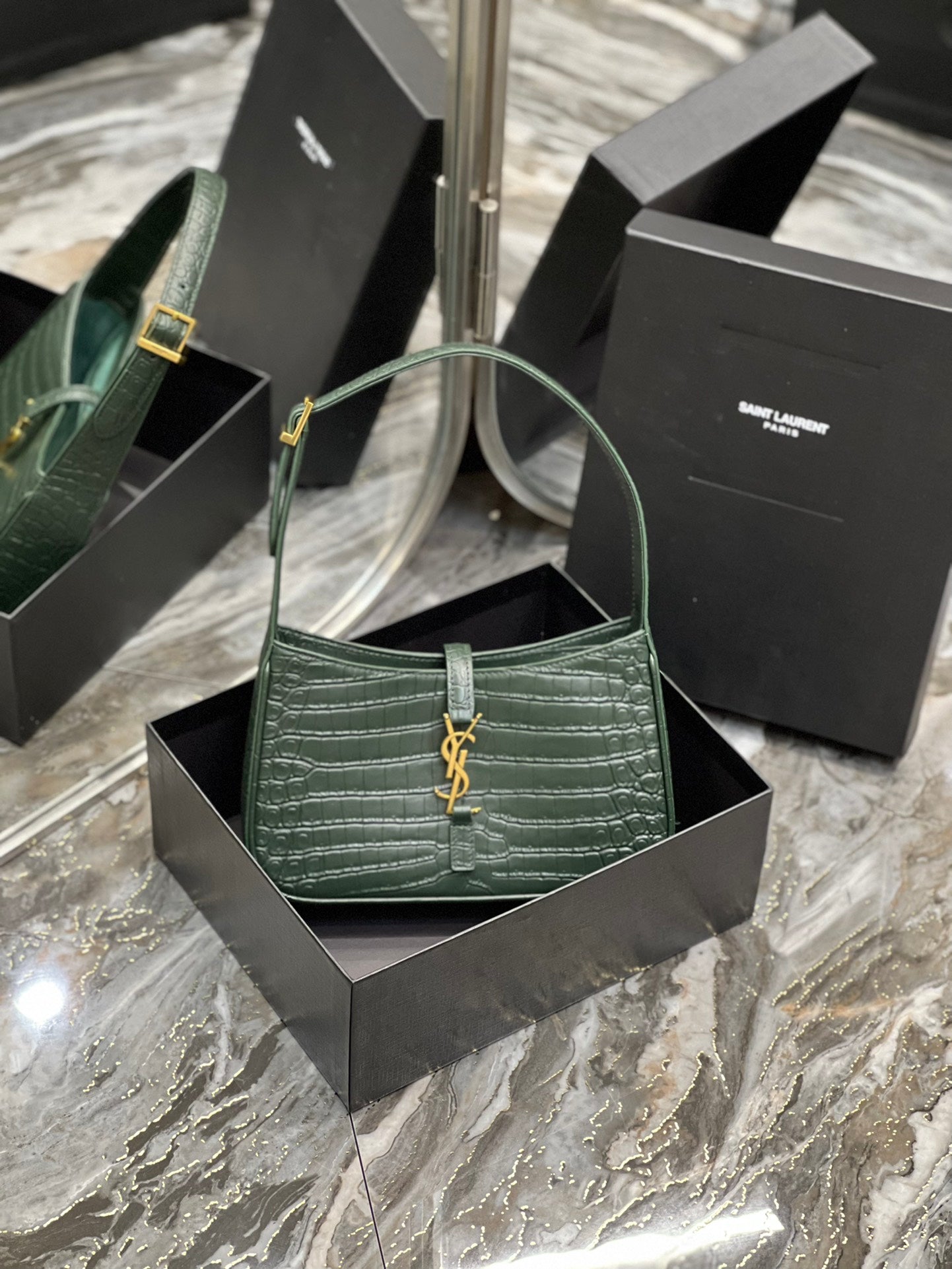 Borsa YSL