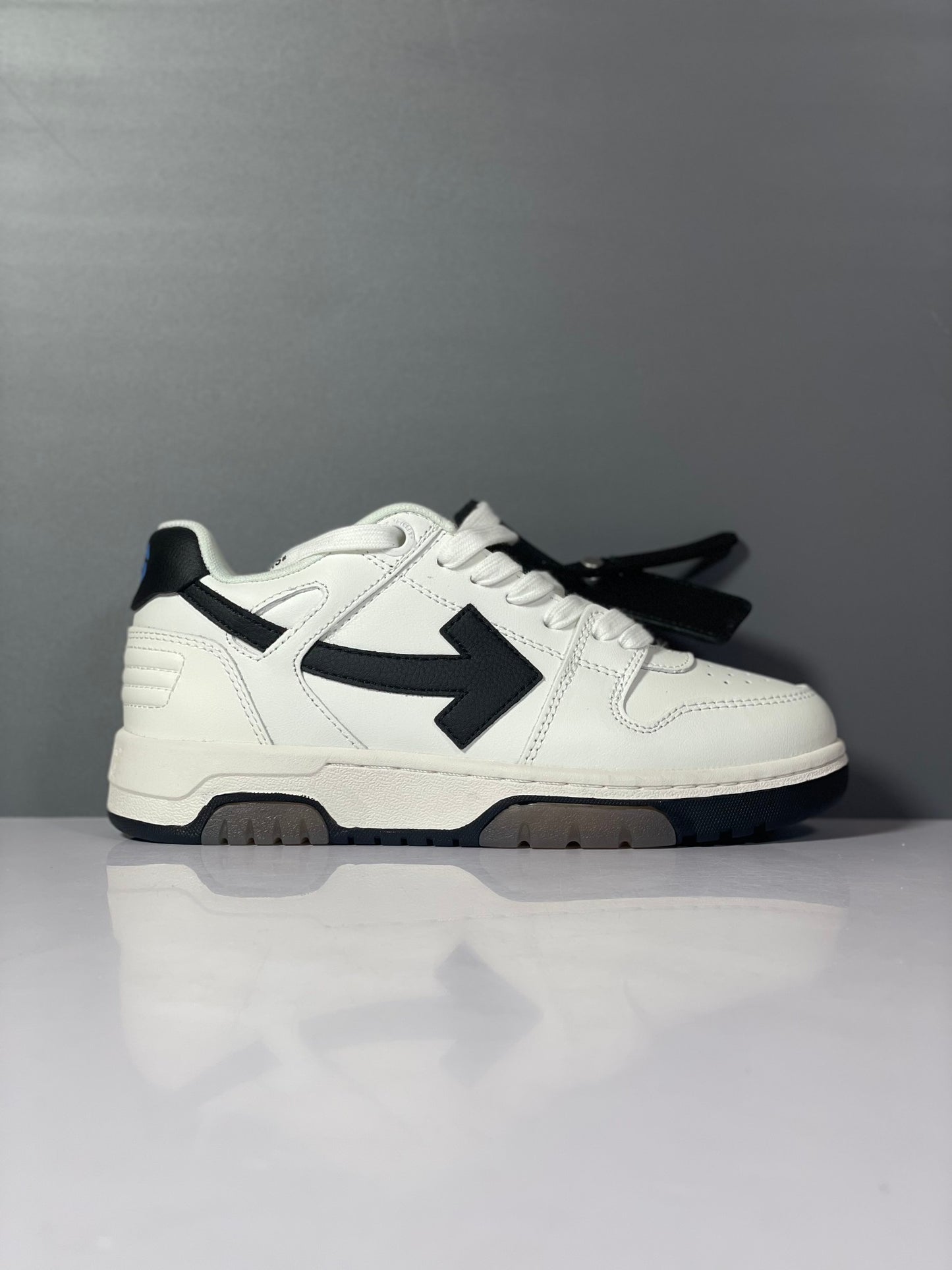 OFF-WHITE Out Of Office