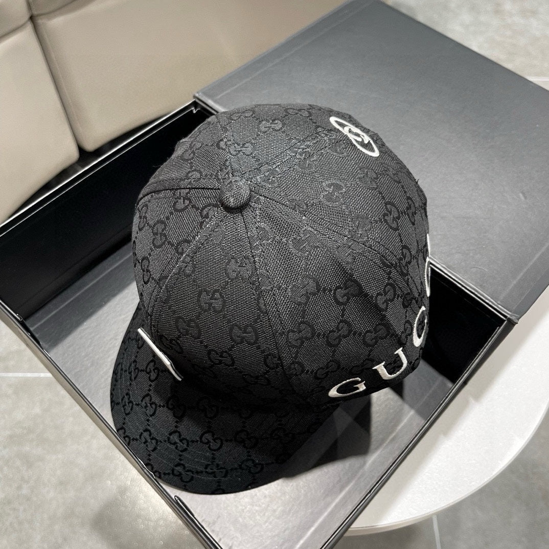 Gucci caps black