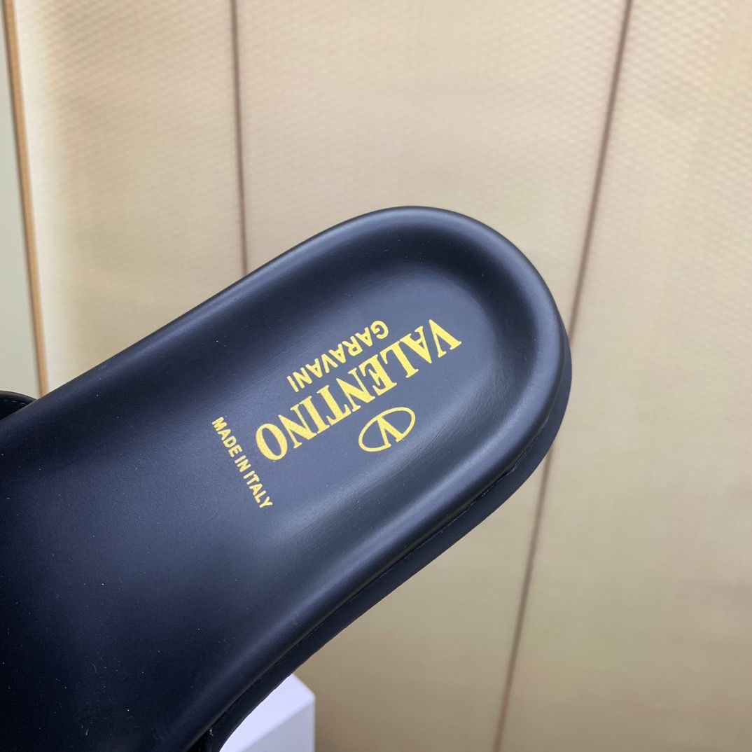 Slippers Valentino