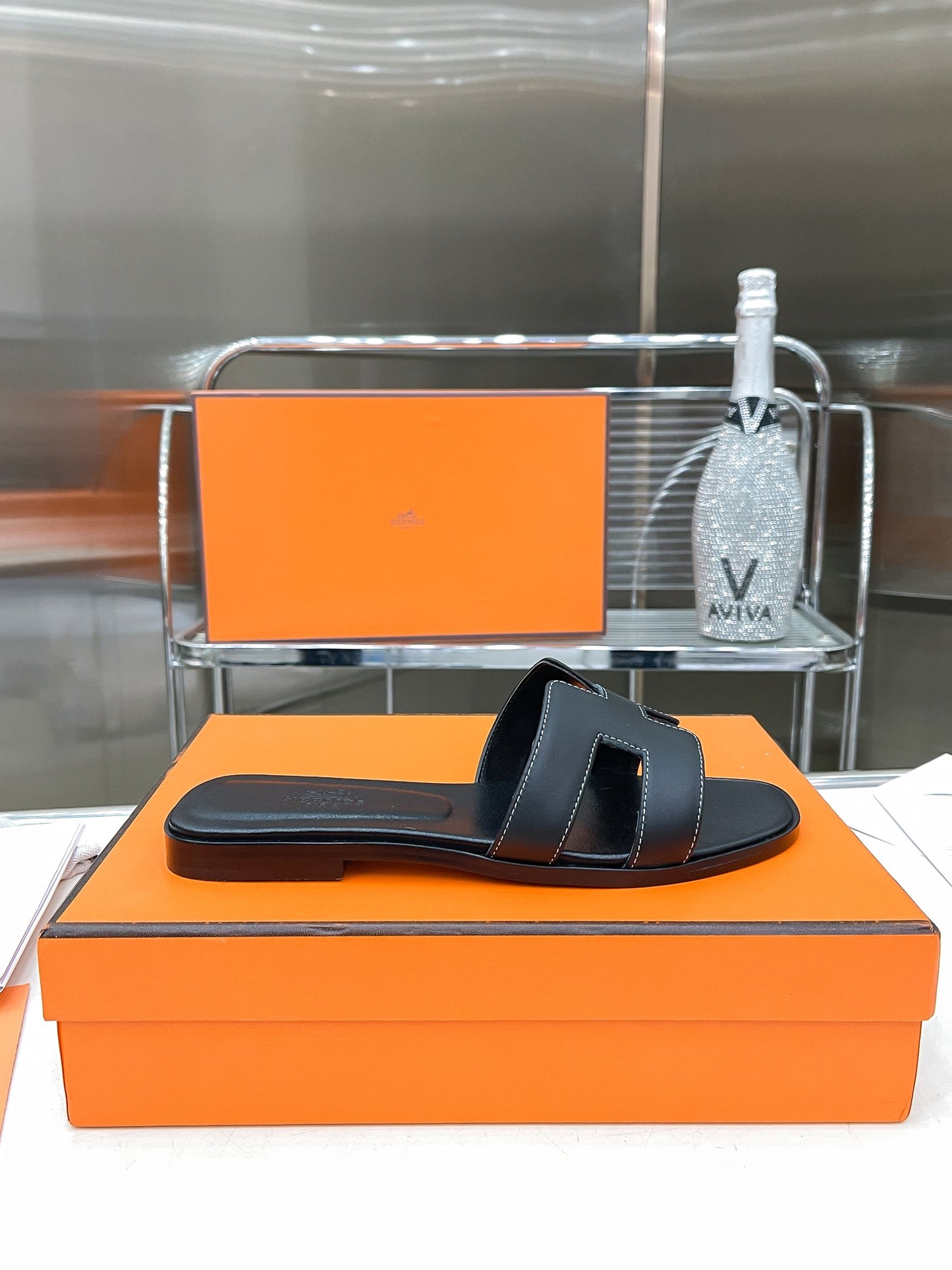 Hermes black