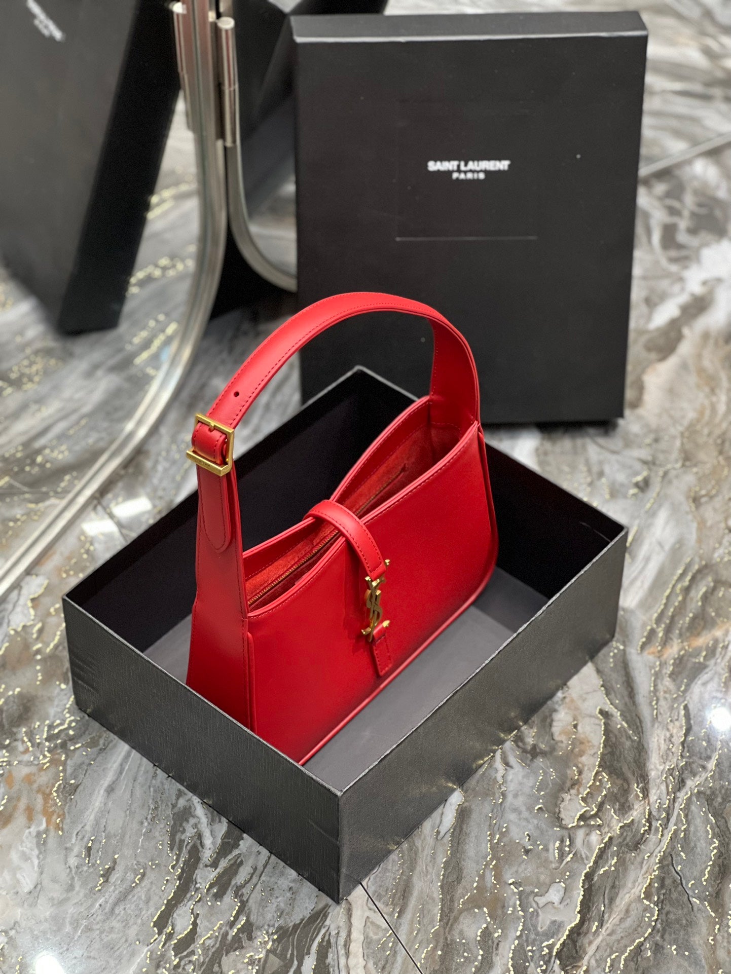 Borsa YSL