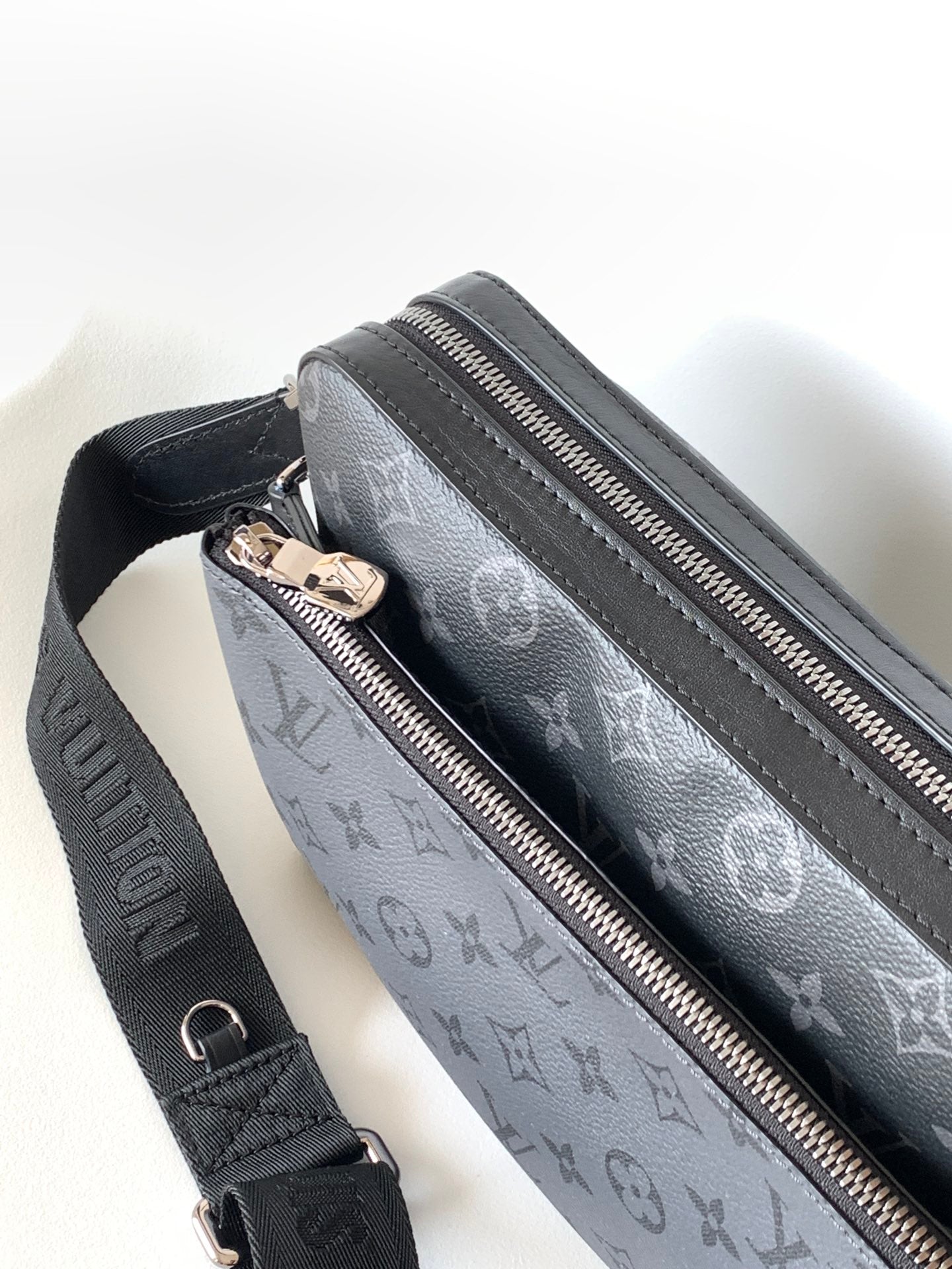 Borsello Louis Vuitton