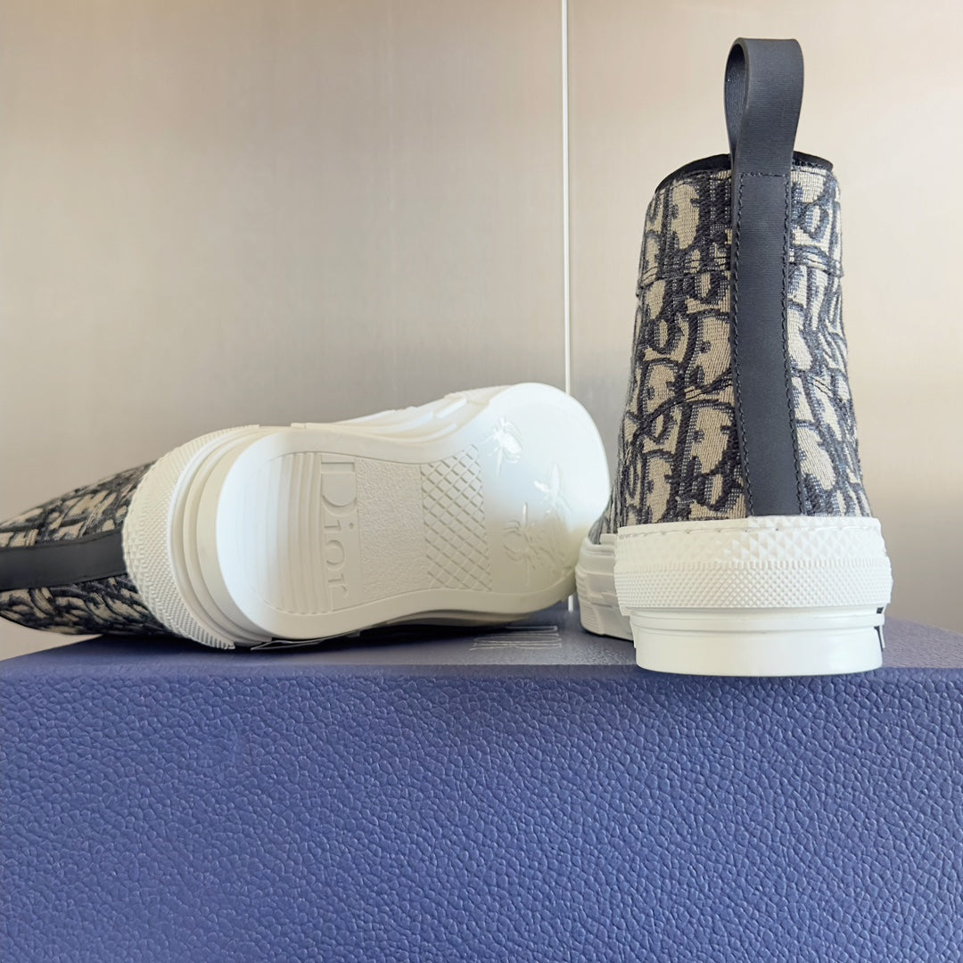 Dior b23