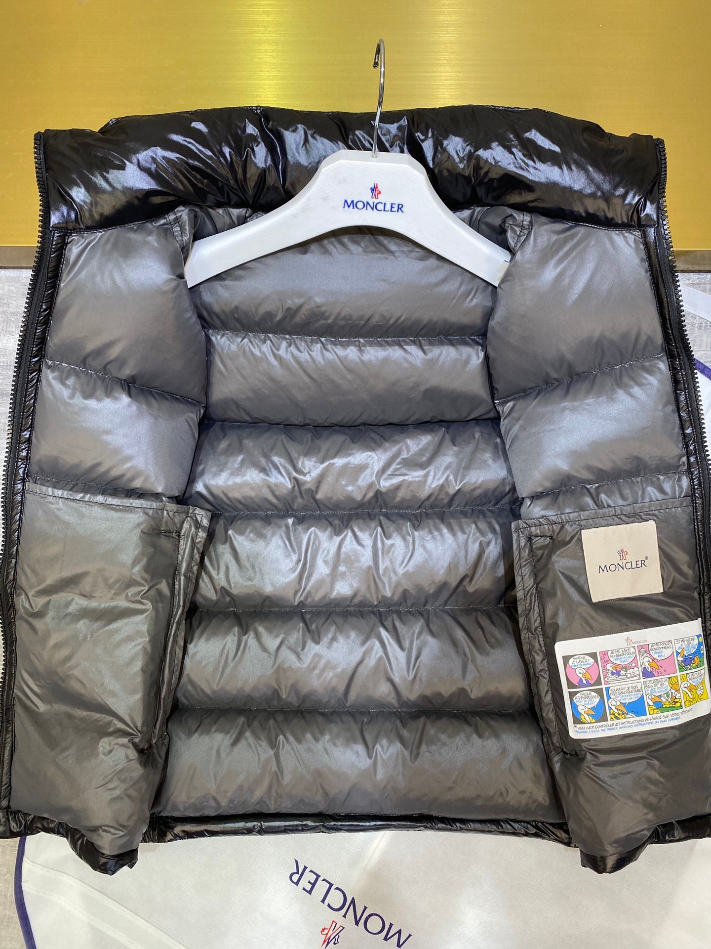 Smanicato Moncler