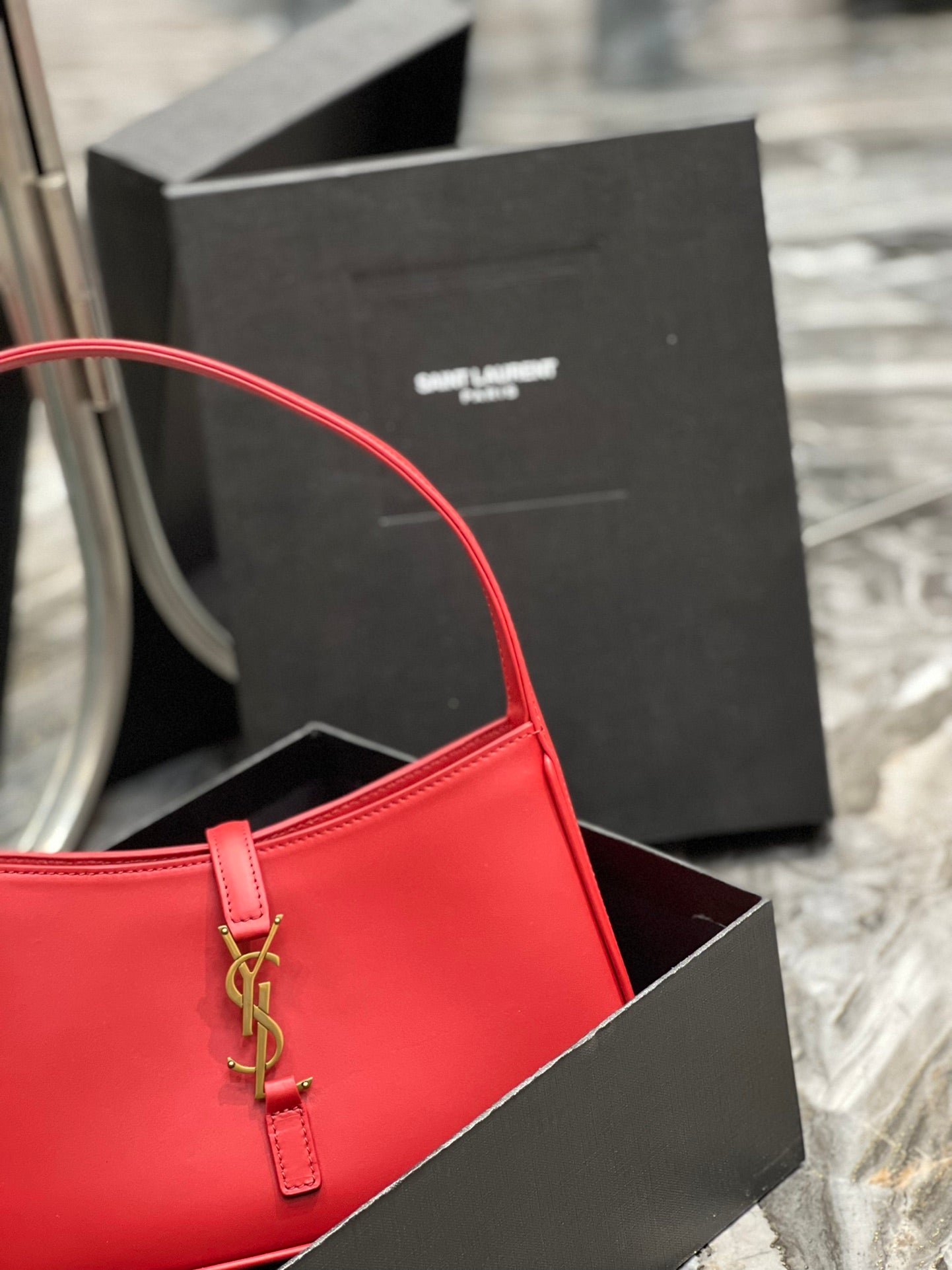Borsa YSL