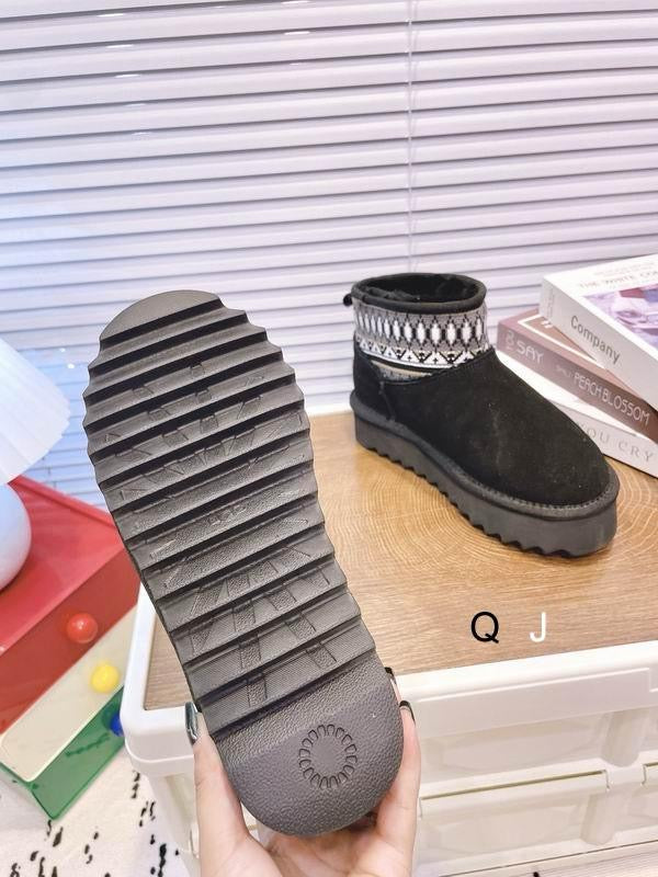 UGG