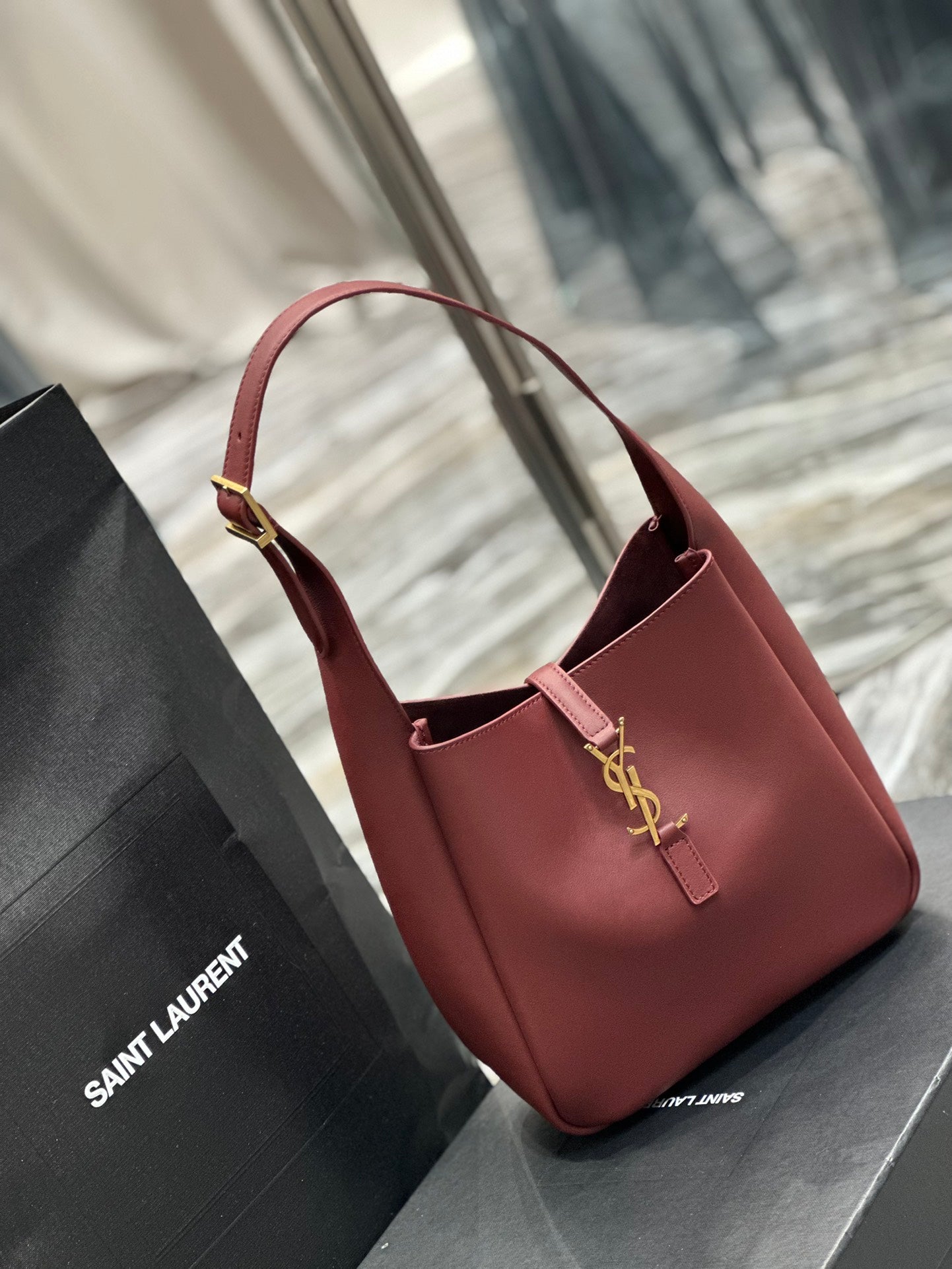 Borsa YSL