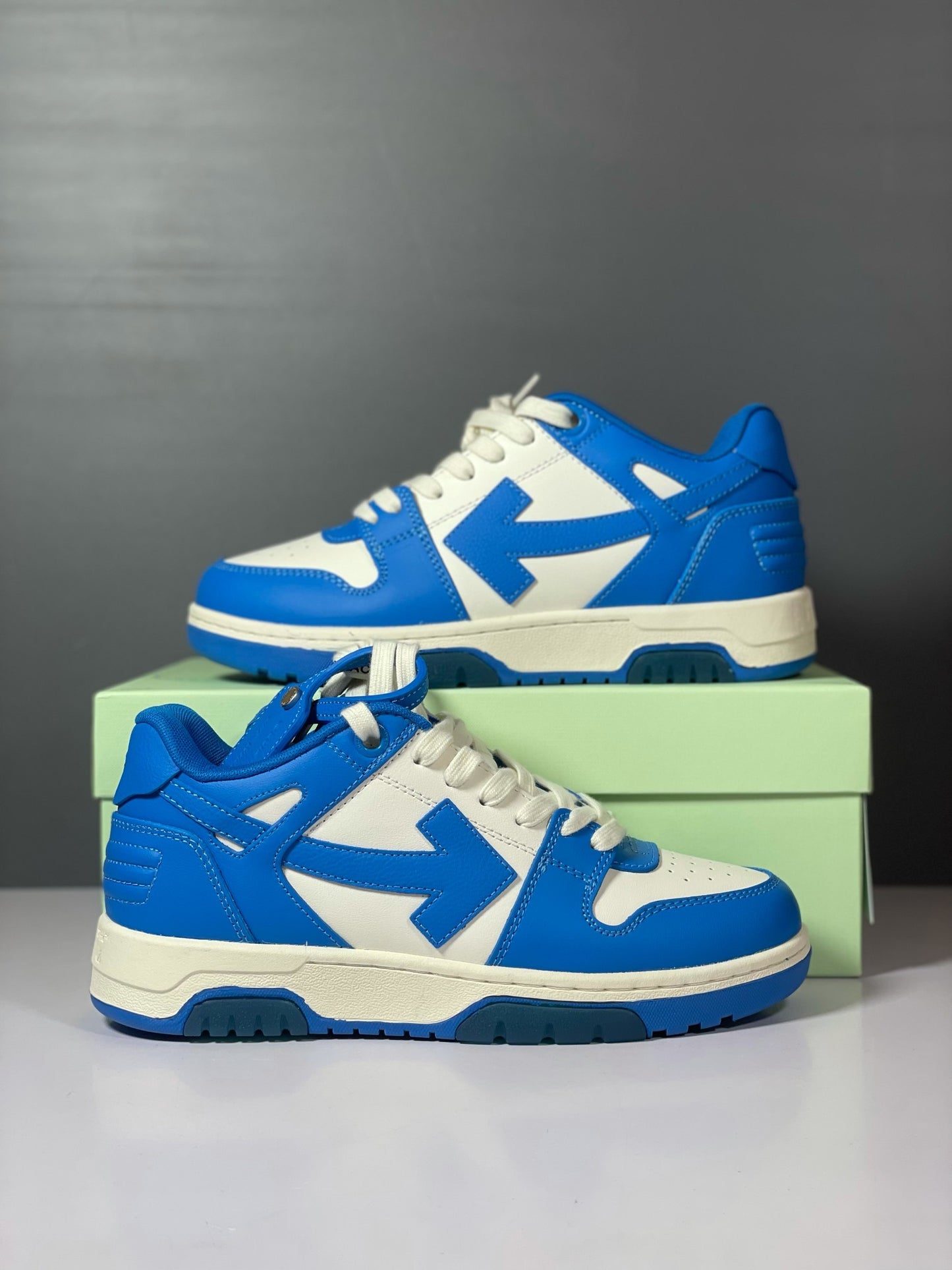 OFF-WHITE Out Of Office