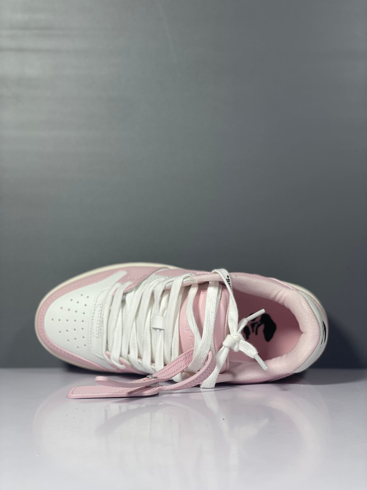 OFF-WHITE Out Of Office