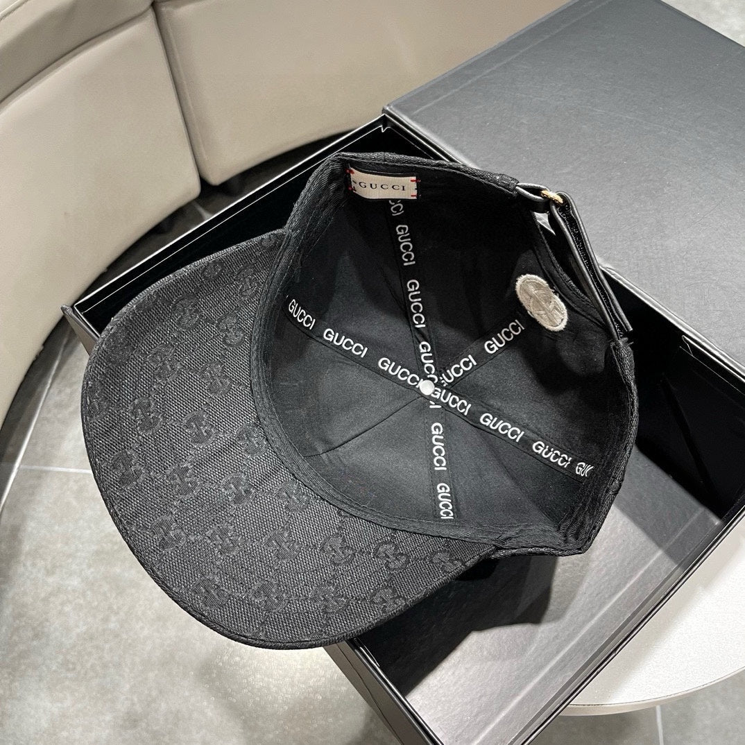 Gucci caps black