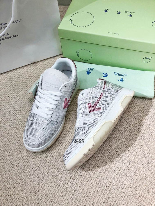 OFF-WHITE