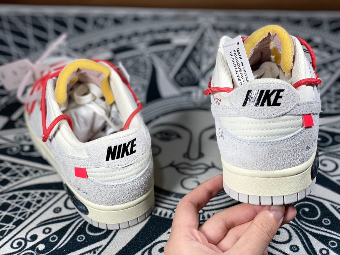 Nike Dunk Low x Off White