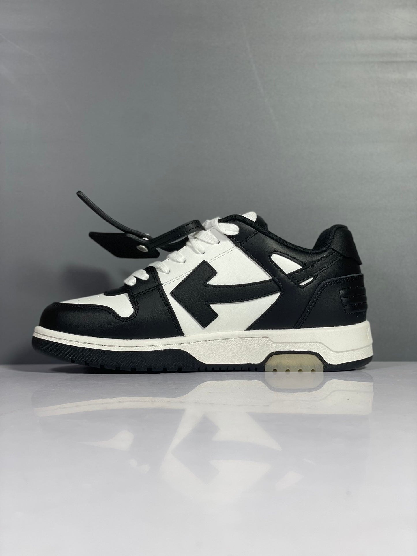 OFF-WHITE Out Of Office