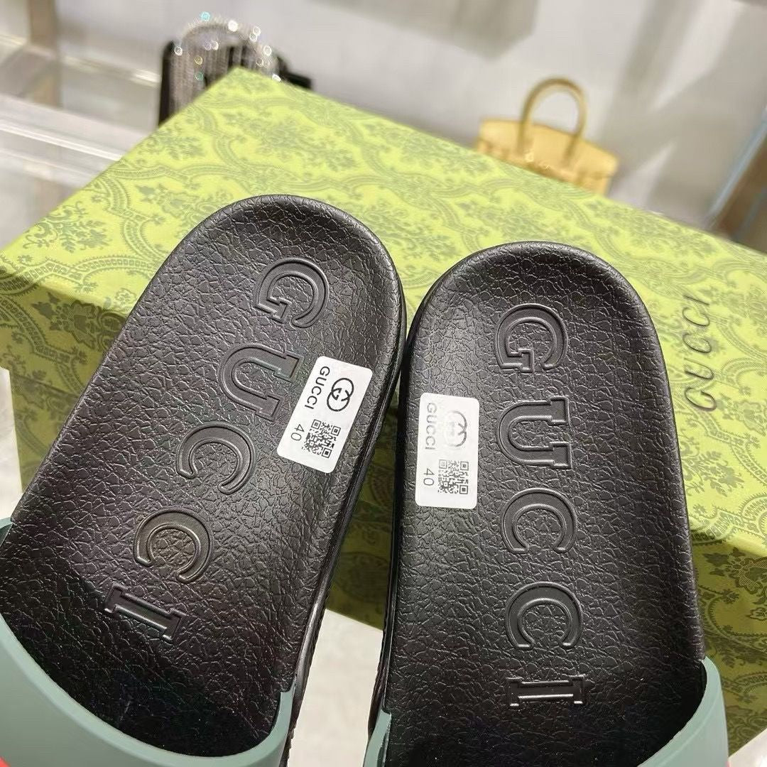 Slippers Gucci