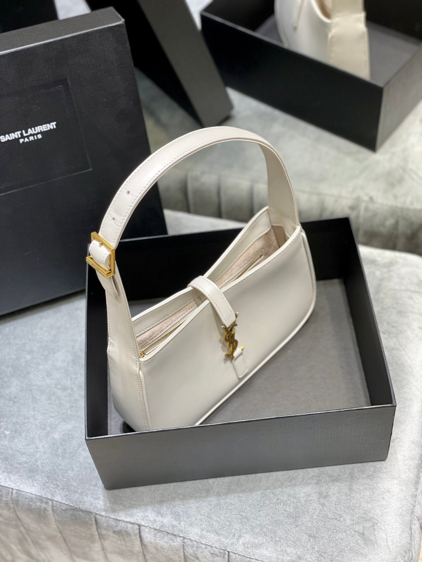 Borsa YSL