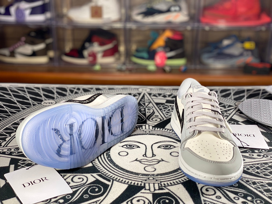 Nike Dunk Low x Dior