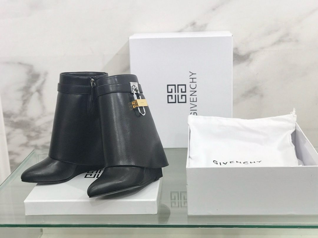 Stivali Givenchy