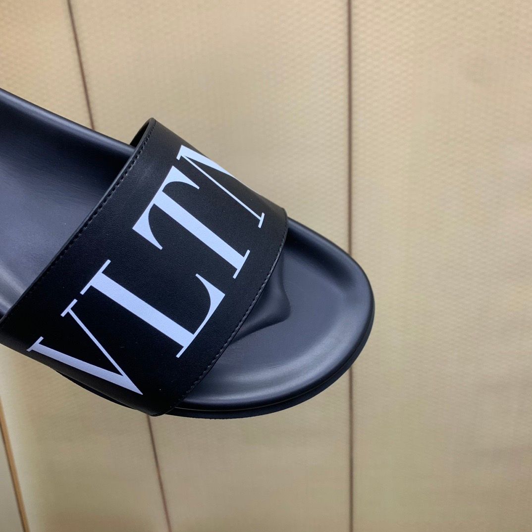 Slippers Valentino