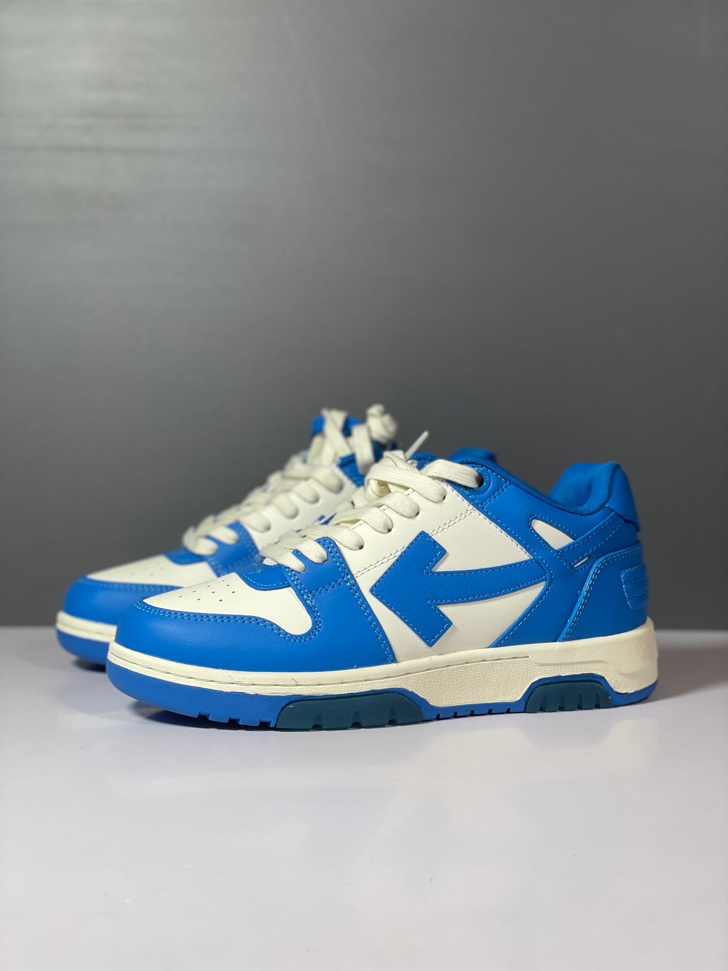 OFF-WHITE Out Of Office