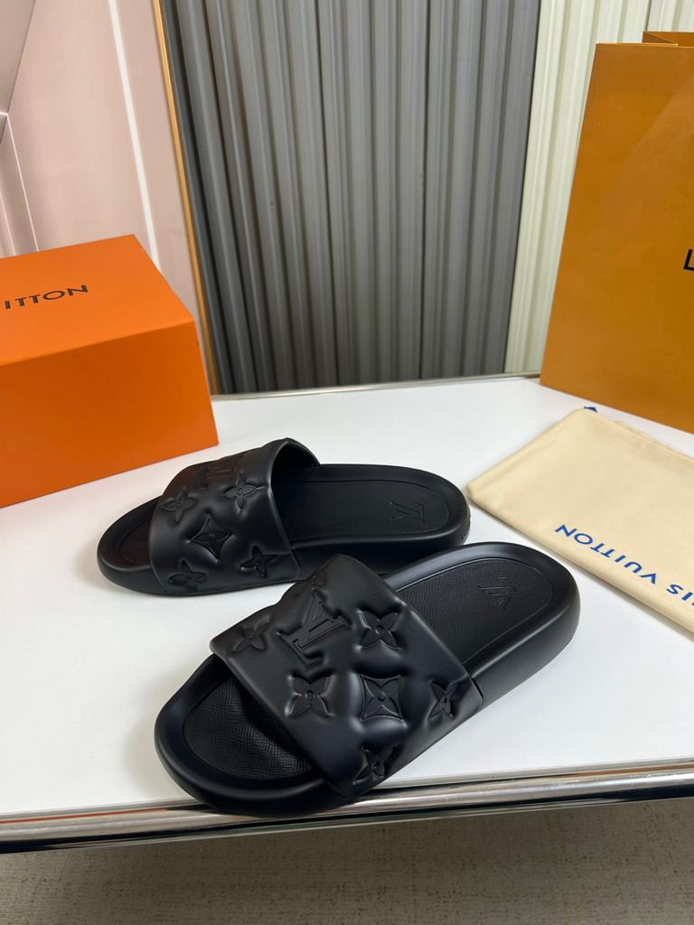 Slippers Louis Vuitton