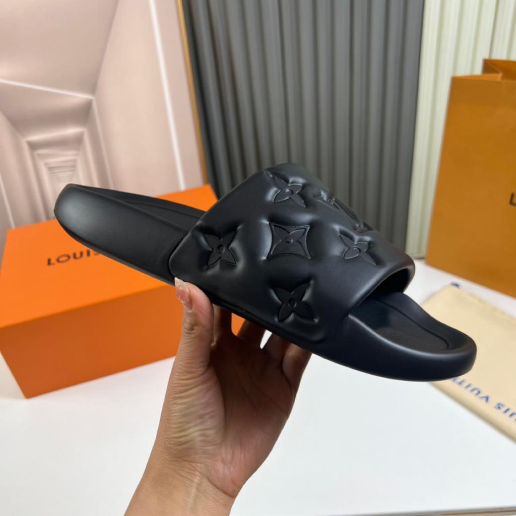 Slippers Louis Vuitton